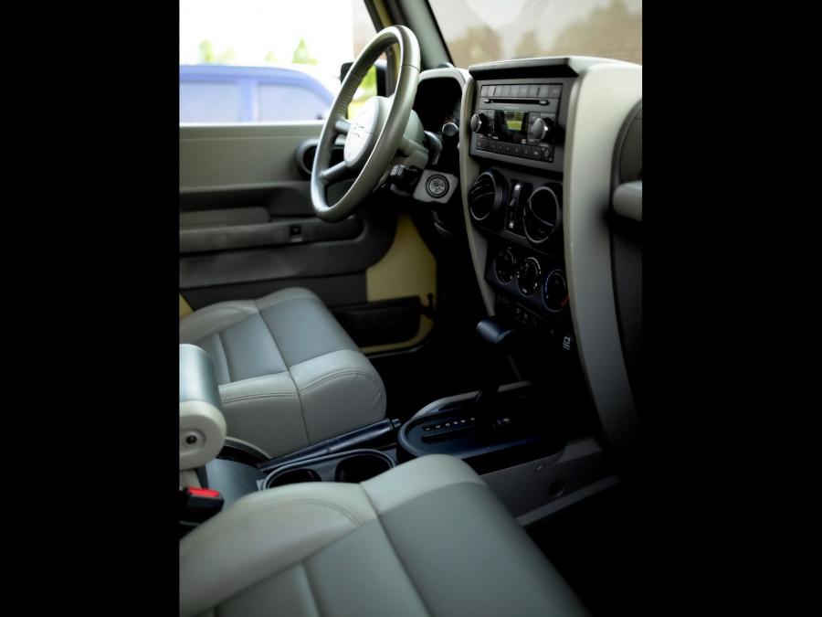  Jeep Wrangler JT Concept 2007 года  (фото 9 из 54)